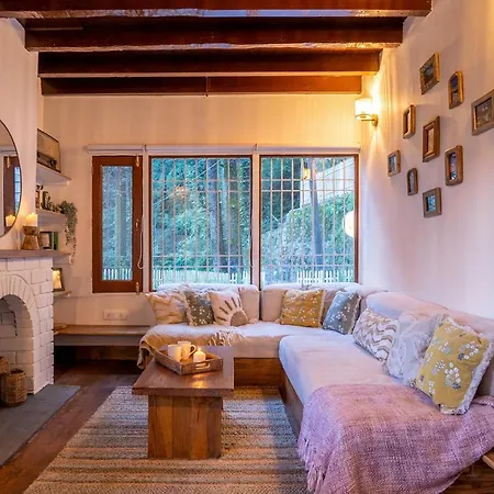 The Little House By Veo - Cozy Mountain Stay With Bonfire-2